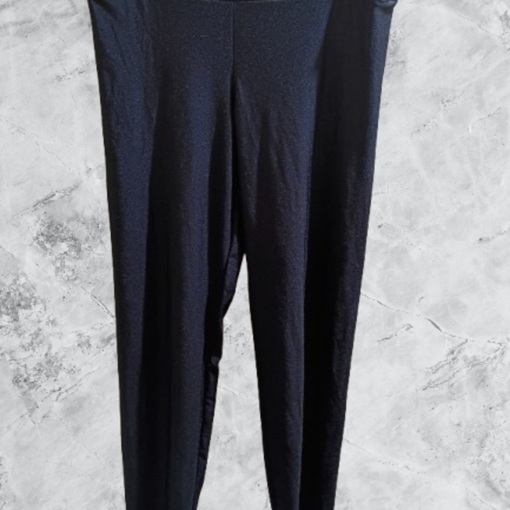 NWOT Forever 21 Women's Size XL Black Leggings Sleek Style